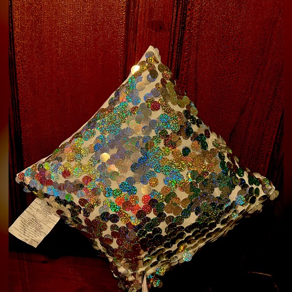 Pack of 2 New Luxury Series Reversible Purple Sequin Glitzy Comfy Throw Pillows - Picture 10 of 11